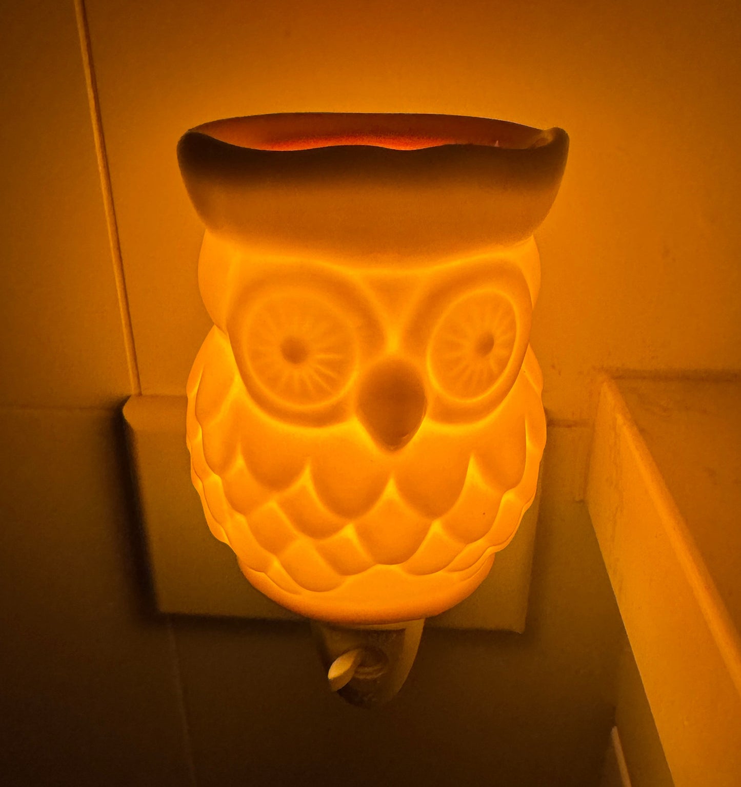 White Owl Pluggable Wax Warmer | Candle Warmers