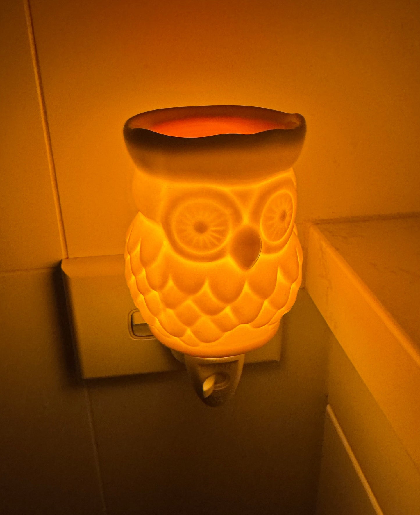 White Owl Pluggable Wax Warmer | Candle Warmers